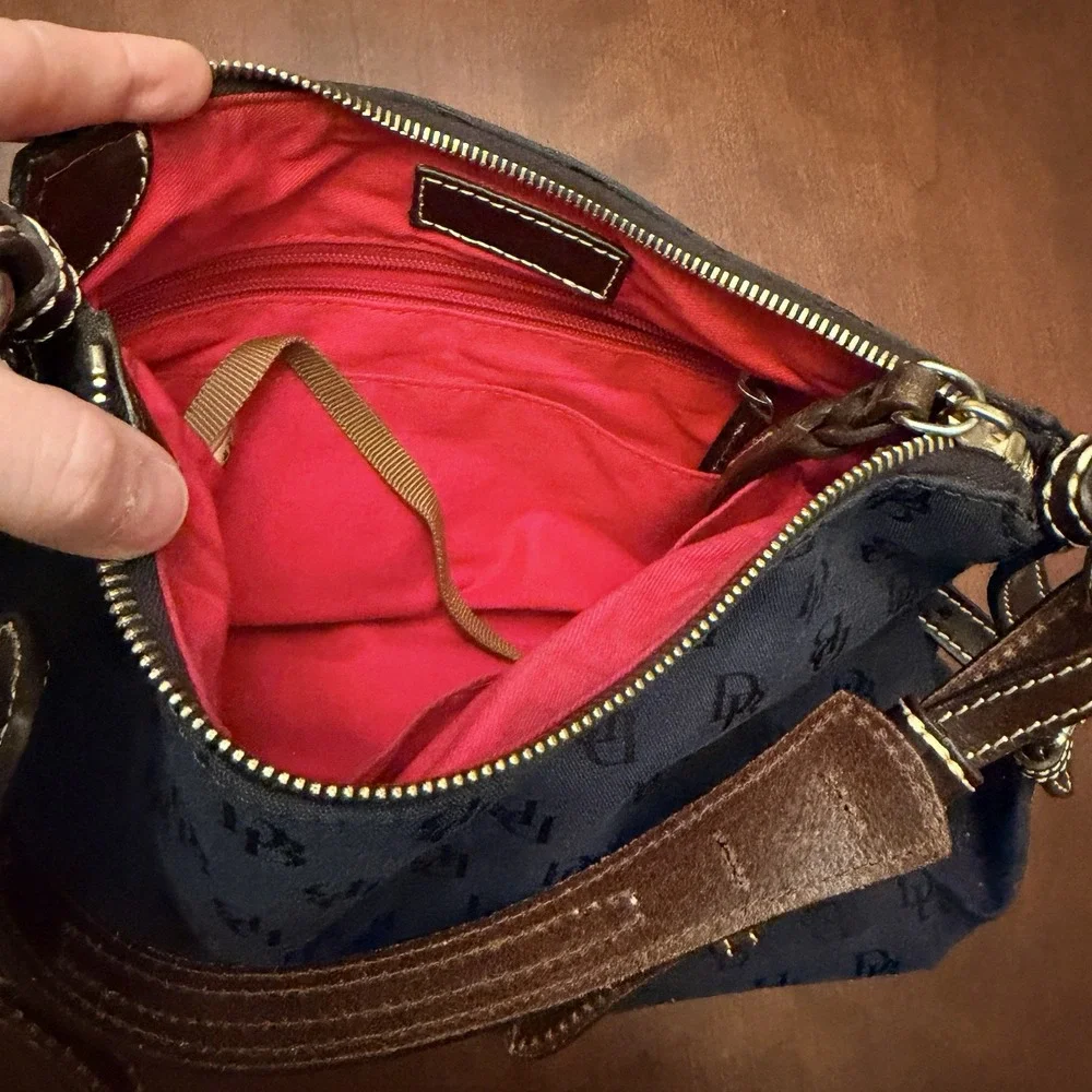 Dooney & Bourke East West Slouch Shoulder Bag Purse Black Medium Signature vtg